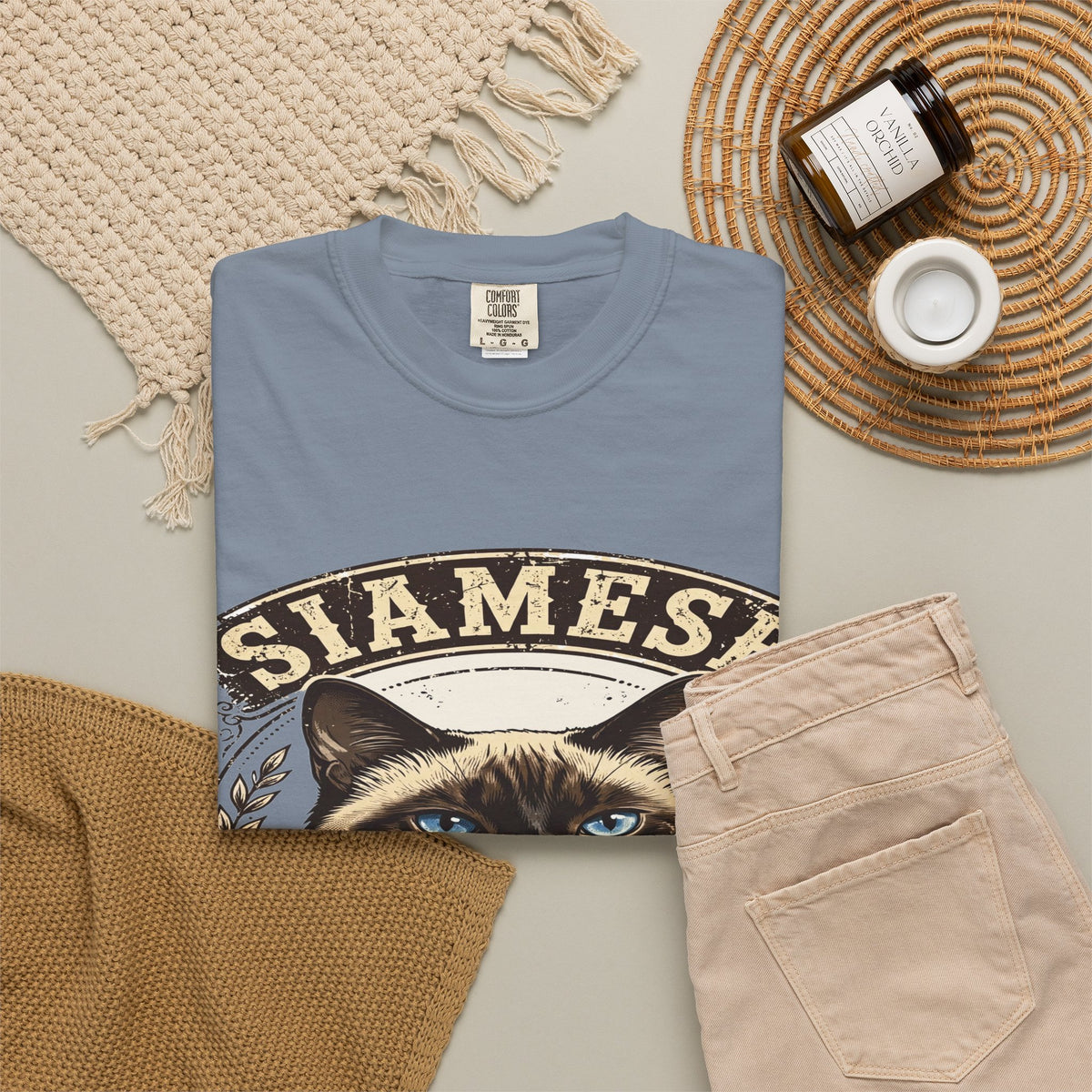 'Blue-Eyed Chatterbox' Siamese Cat T-Shirt — alternate view