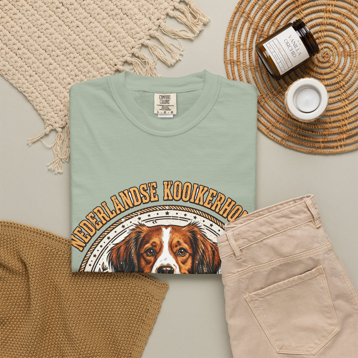 'Earring Game Strong' Nederlandse Kooikerhondje T-Shirt — alternate view