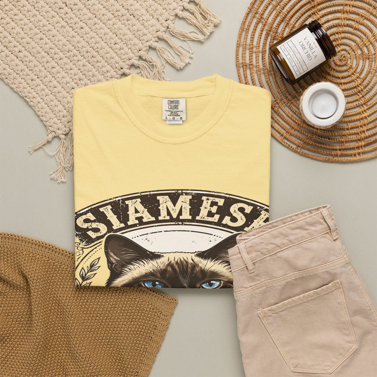 'Blue-Eyed Chatterbox' Siamese Cat T-Shirt — alternate view